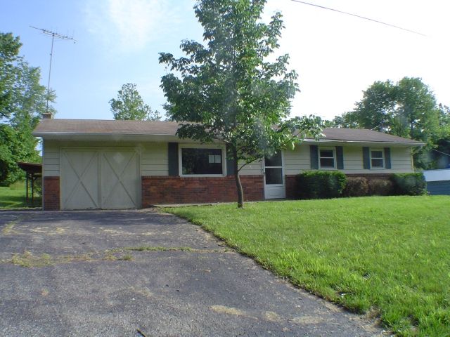 8087 S State Rd 335, Pekin, IN 47165