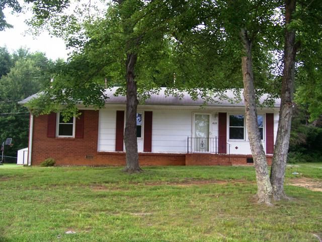 4119 Morningside Dr, Winston Salem, NC 27107