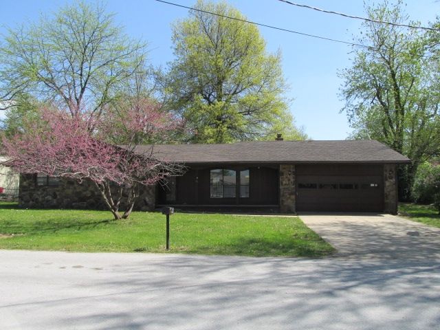 105 Mcdaniel St, Republic, MO 65738