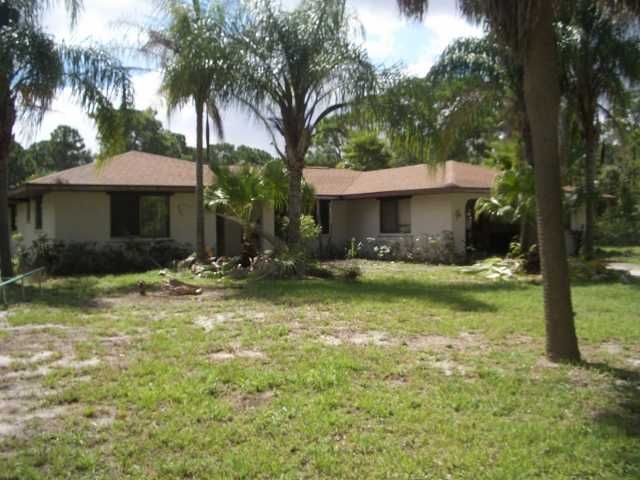 5812 Pinetree Dr, Fort Pierce, FL 34982