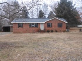 240 Sunset Dr, Whitwell, TN 37397