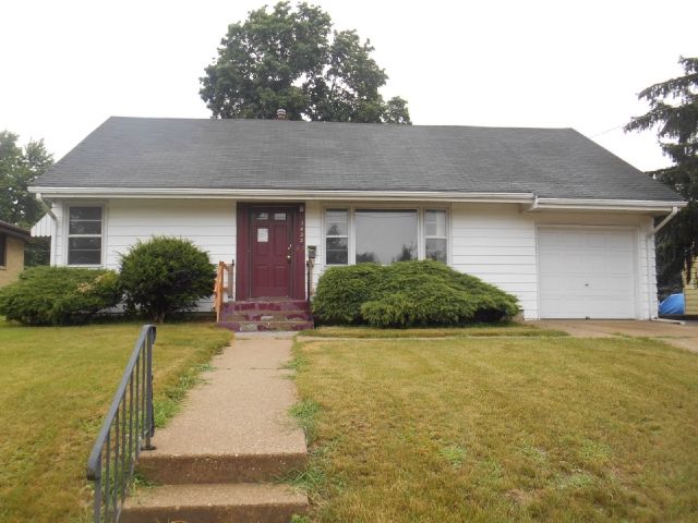 3432 Broadway, Rockford, IL 61108