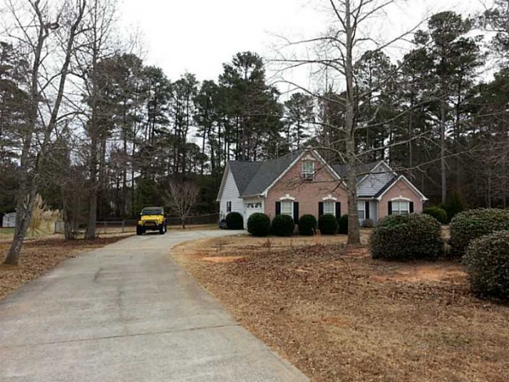 5385 Forest Falls Drive, Loganville, GA 30052