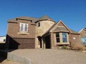 8417 La Fontaine Dr, North Richland Hills, TX 76182