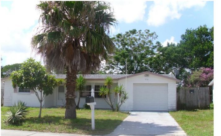 5310 Moog Rd, Holiday, FL 34690