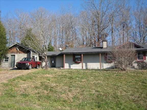 1098 Stray Winds Mtn, Campbellsville, KY 42718