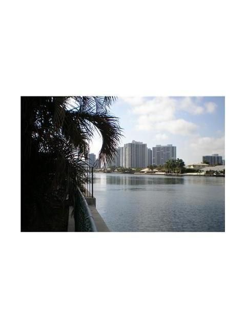 2001 S OCEAN DR # 42, Hallandale, FL 33009