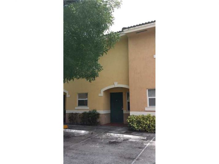 7915 NW 8 ST # 5B, Miami, FL 33126