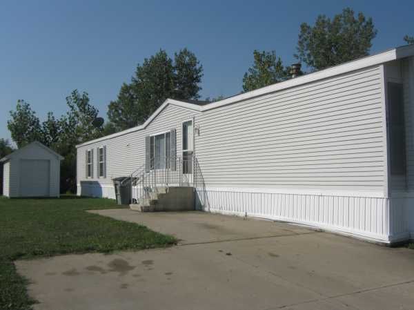 1081 Meadows, Nappanee, IN 46550