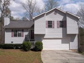 2401 Bethune Circle, Morrow, GA 30260