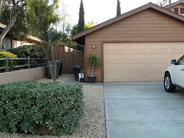 547 Rancho Vista Rd, Vista, CA 92083