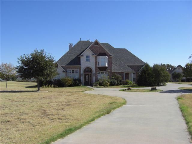 1901 Yucatan Dr, Granbury, TX 76048