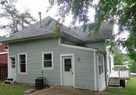 612 North Third St, De Soto, MO 63020