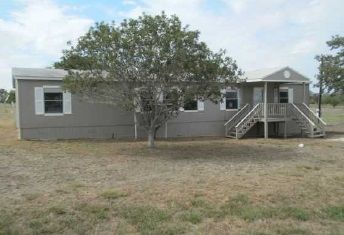 105 N County Road 5602, Castroville, TX 78009