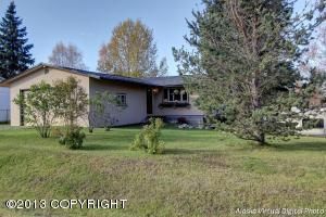 11538 Upper Sunny Circle, Eagle River, AK 99577