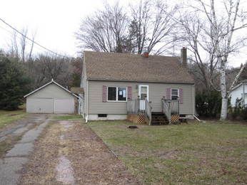 904 Ellis Ave, Baraboo, WI 53913