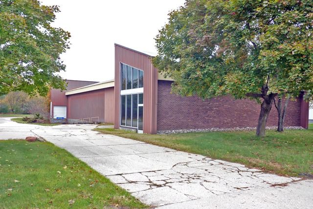 6321 Norton Center Drive, Muskegon, MI 49441