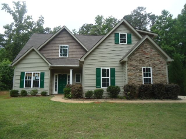 302 S Grayson Trl, Hogansville, GA 30230