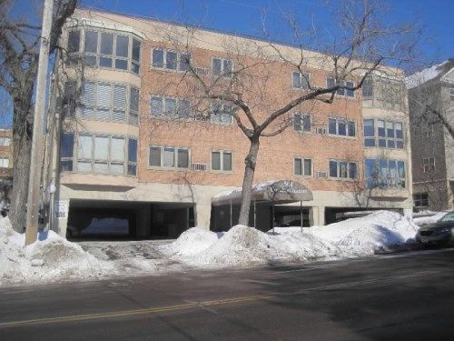 504 W Franklin Ave #2D, Minneapolis, MN 55405