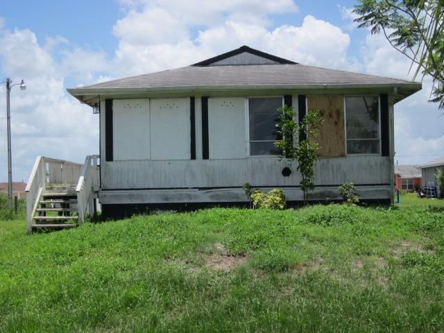 4103 24th St Sw, Lehigh Acres, FL 33971