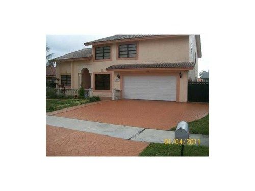 6424 NW 200 ST, Hialeah, FL 33015