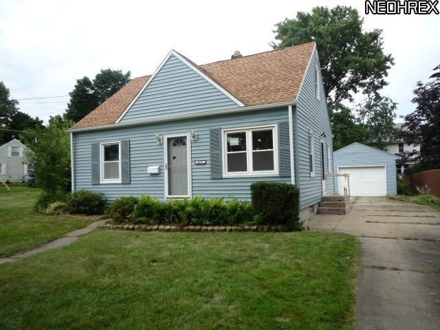 2695 Elmwood St, Cuyahoga Falls, OH 44221