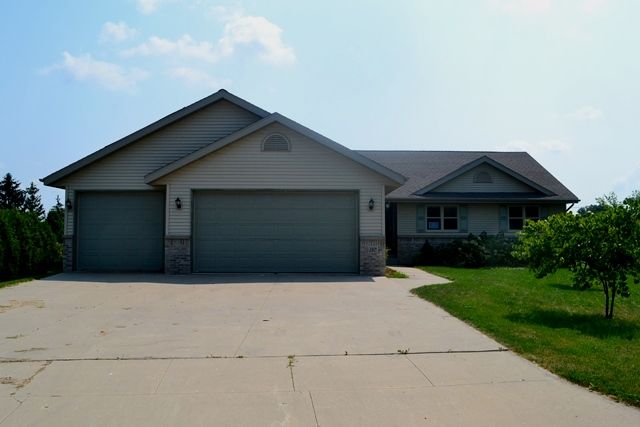 187 Maple Dr, Plymouth, WI 53073