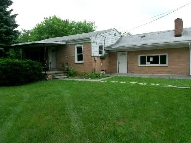 3674 S Livernois Rd, Rochester, MI 48307