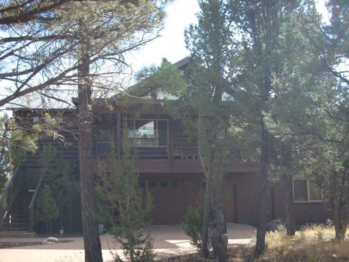 2967 Goshawk Lane, Overgaard, AZ 85933