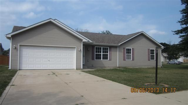 6430 Angel Ln, Portage, IN 46368