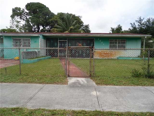 1901 NW 92 ST, Miami, FL 33147