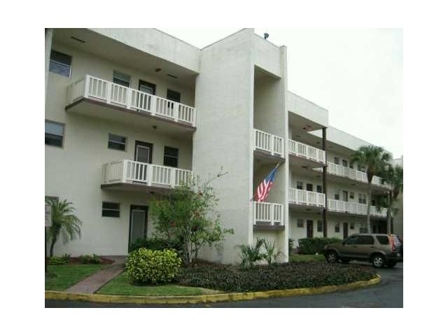 8390 LAGOS DE CAMPO BL # 108, Fort Lauderdale, FL 33321