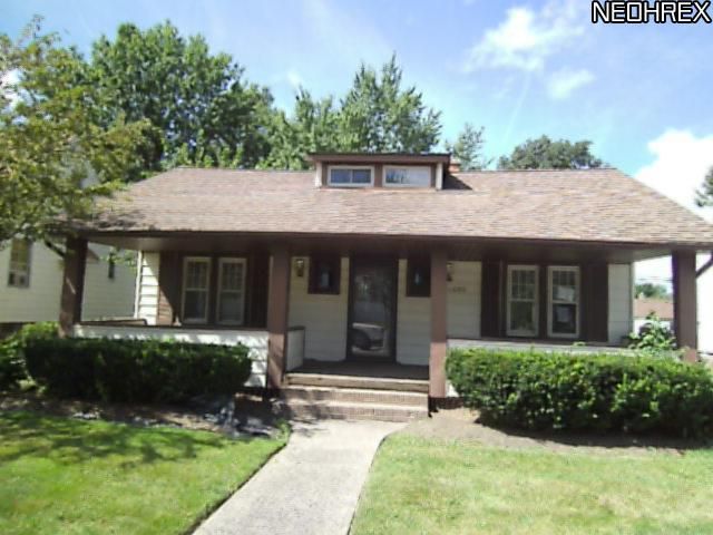 1608 Winchester Rd, Cleveland, OH 44124