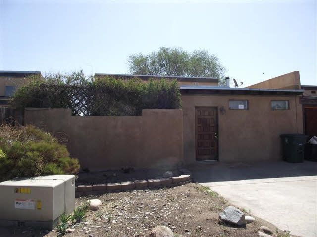 1431 Acequia Borrada W, Santa Fe, NM 87507