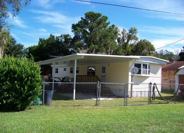 108 Jimmie Rd, Crescent City, FL 32112