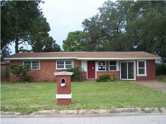 226 Staff Drive, Fort Walton Beach, FL 32548