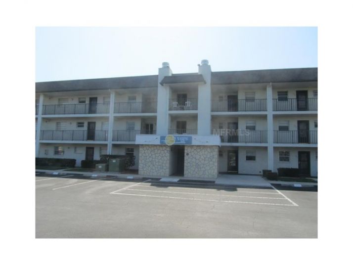 102 Capri Isles Blvd Apt 106, Venice, FL 34292