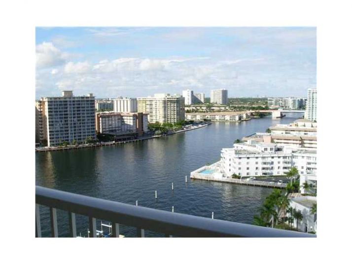 1965 S Ocean Dr # 14L, Hallandale, FL 33009