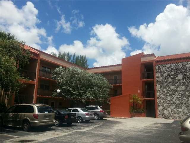 3220 HOLIDAY SPRINGS BL # 210, Pompano Beach, FL 33063