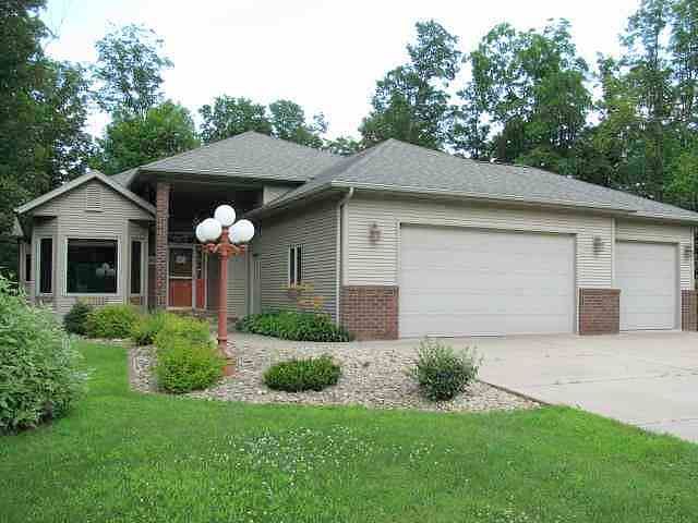 Maple Crest Drive, Wausau, WI 54403