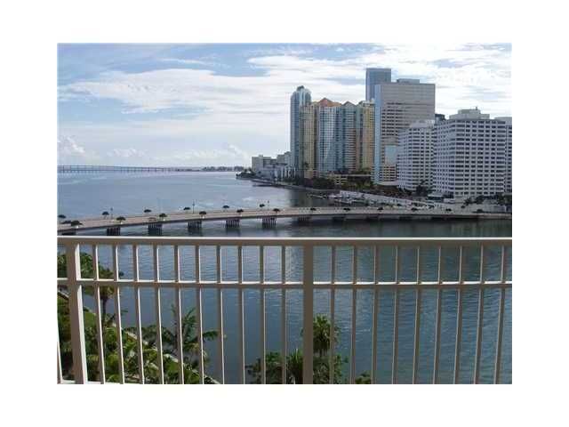 701 BRICKELL KEY BL # 901, Miami, FL 33131