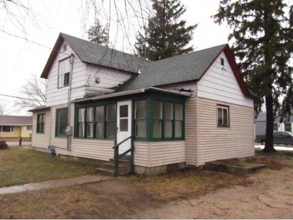 473 S Oxford St, Wautoma, WI 54982