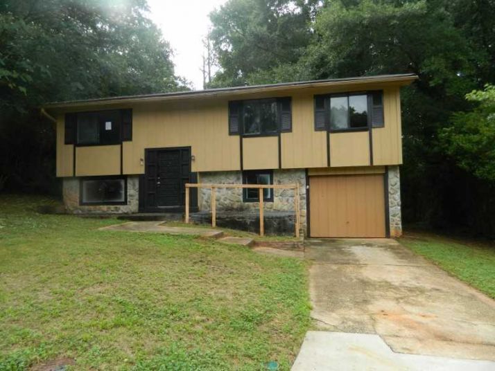 1238 Mannbrook Drive, Stone Mountain, GA 30083