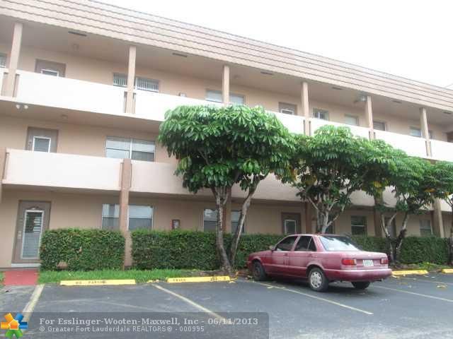 7991 N Sunrise Lakes Dr N # 105, Fort Lauderdale, FL 33322