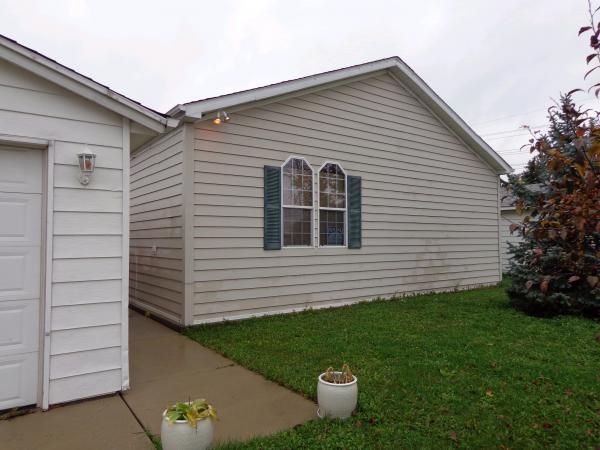 102 Teske, Waukegan, IL 60085