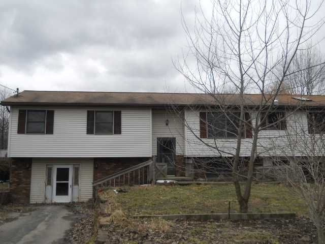 1001 Bend Rd, Mercer, PA 16137