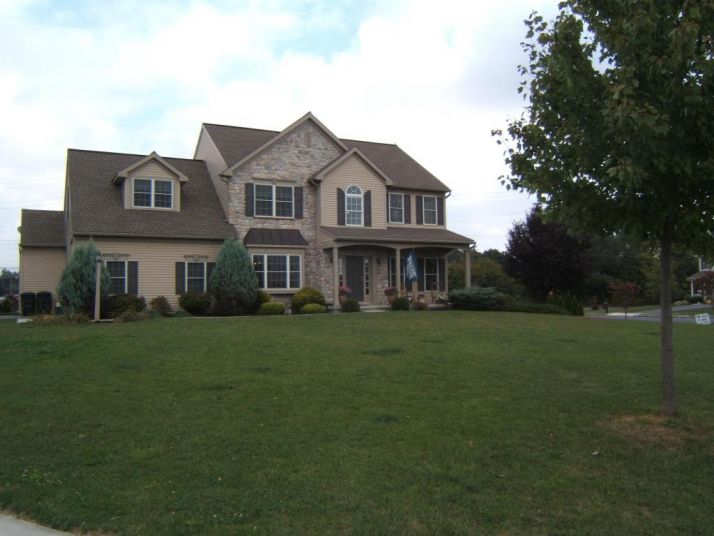 39 DIETZ LANE, Mount Joy, PA 17552