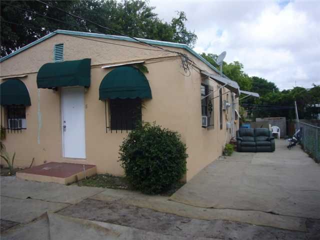 1781 NW 42 ST, Miami, FL 33142