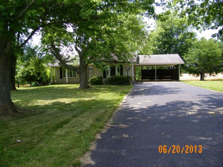 2736 Deer Run Rd, Metropolis, IL 62960