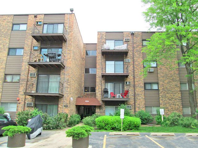 8894 Knight Ave Apt 202, Des Plaines, IL 60016